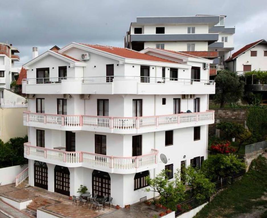 Fimi Apartments Ulcinj Bagian luar foto